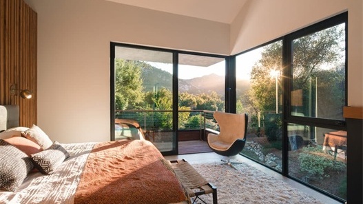 系统门窗厂家攻略：门窗玻璃安装标准你知道多少！