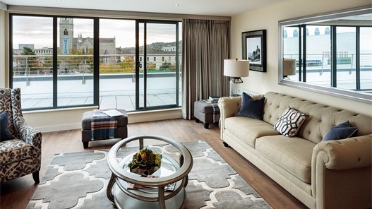 Closed balcony only choose broken bridge aluminum doors and Windows!