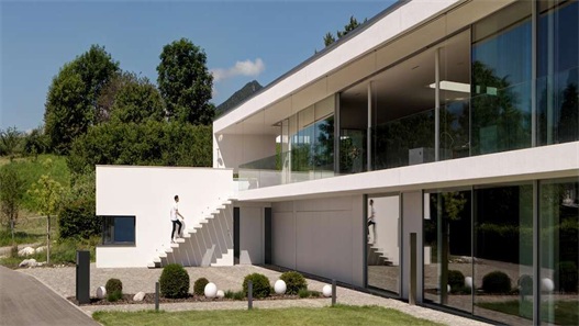 系统门窗品牌攻略：为何别墅大宅都喜欢选择断桥铝门窗！